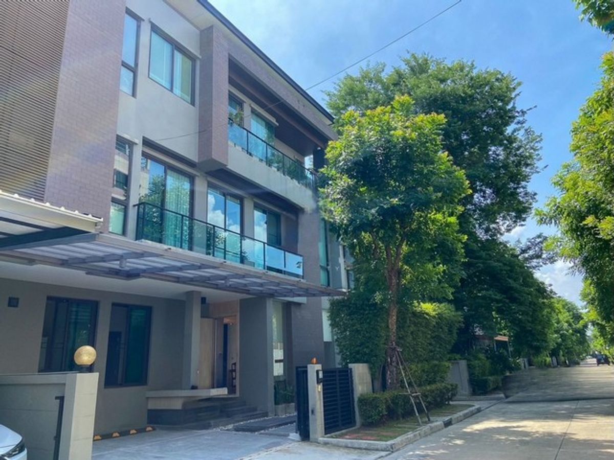 For RentHouseRamkhamhaeng, Hua Mak : HR2624 3-storey detached house for Rental Ekkamai Project-Lat Phrao Ladprao 112 (Ramkhamhaeng 53) near SISB International, Regent. KIS