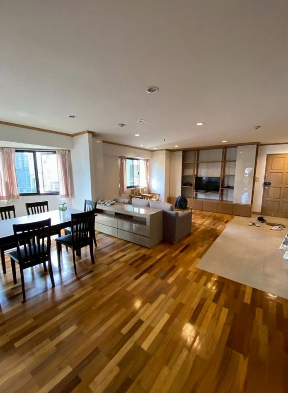 ให้เช่าคอนโดสุขุมวิท อโศก ทองหล่อ : LTHC12761 - Baan Suanpecth Sukhumvit 39 Condo FOR RENT Size 129.21 sqm. 3 beds 3 baths Near BTS Phrom Phong Station ONLY 70K/Month