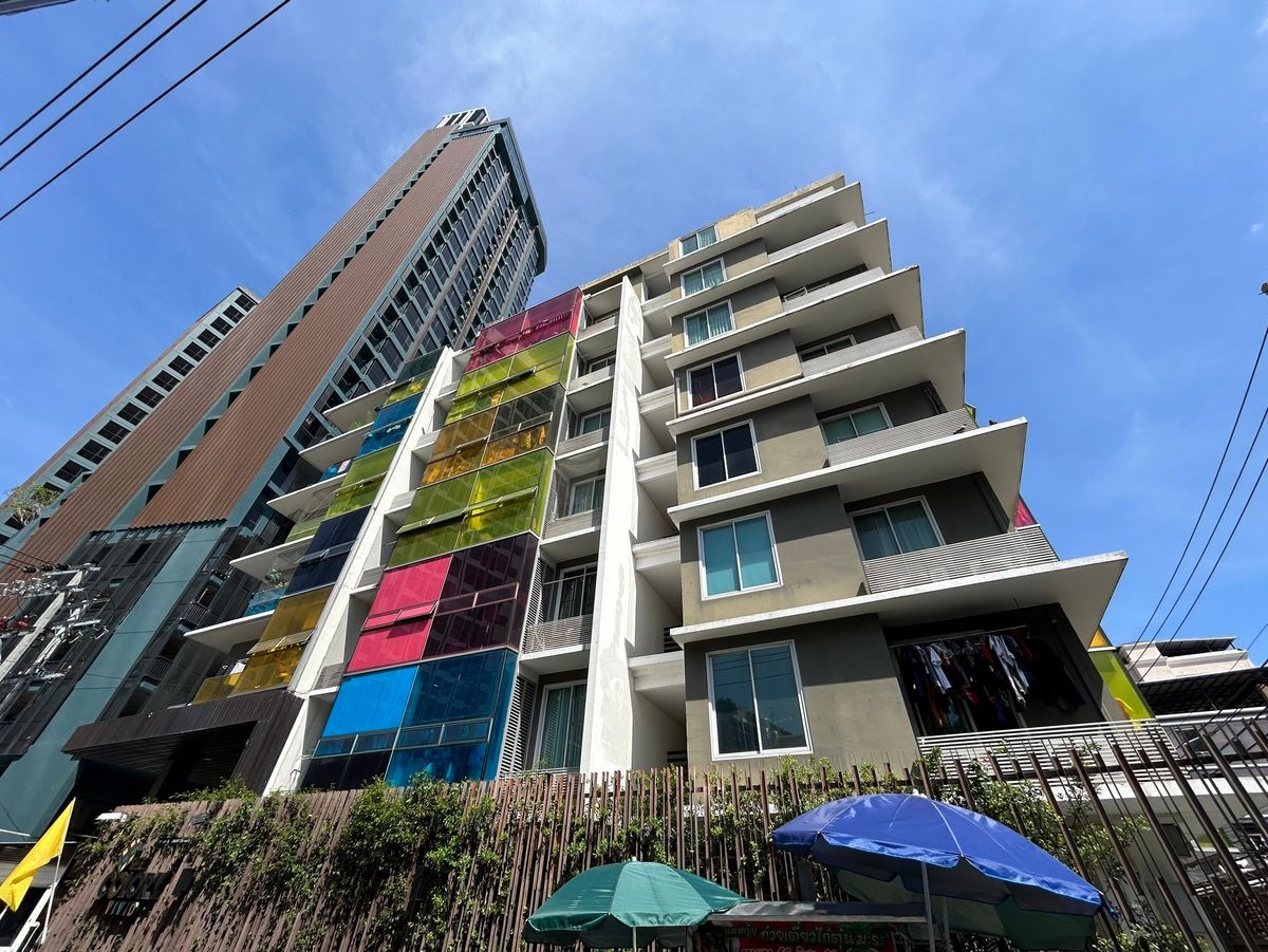 ขายคอนโดรัชดา ห้วยขวาง : AR 0955 : เดอะ คัลเลอร์รี่ วิวิด