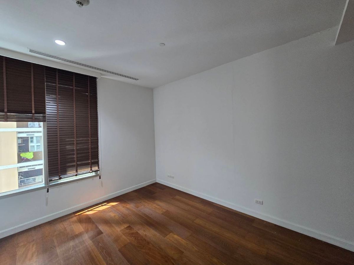 ขายคอนโดวิทยุ ชิดลม หลังสวน : 185 Rajadamri / ห้องสวย วิวสวนลุม ใกล้ BTS ราชดำริ ราคาดีที่สุดในตลาด / 2 นอน 150 ตร.ม. โทร 0937890899