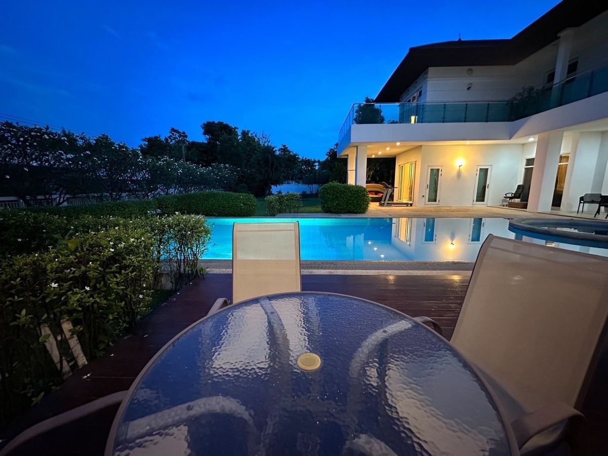 For SaleHouseSamut Prakan,Samrong : Single house with land, Village, Mill / 7 Bedrooms (Sale), Windmill Village / House Land 7 Bedrooms (For Sale) AIM003