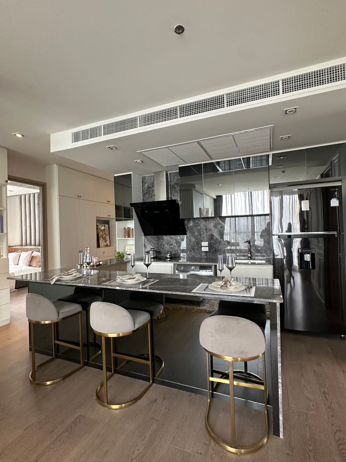 For SaleCondoSukhumvit, Asoke, Thonglor : Urgent sale, penthouse, good location, near Em-District