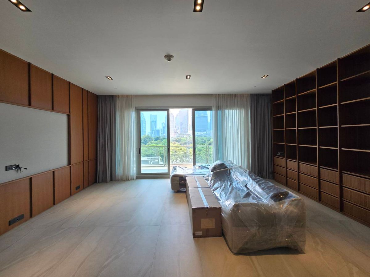 ขายคอนโดวิทยุ ชิดลม หลังสวน : 185 Rajadamri / ห้องสวย วิวสวนลุม ใกล้ BTS ราชดำริ ราคาดีที่สุดในตลาด / 2 นอน 150 ตร.ม. โทร 0937890899
