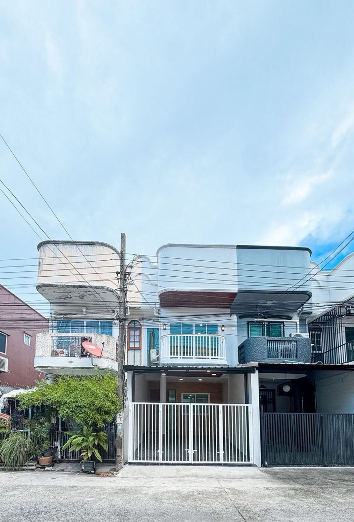 ขายทาวน์โฮมโชคชัย4 ลาดพร้าว71 : ขาย ทาวน์โฮมรีโนเวทใหม่