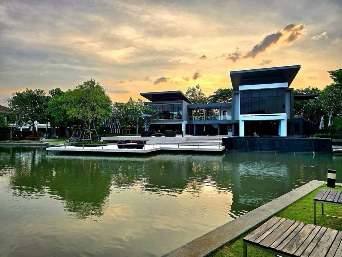 ให้เช่าบ้านบางนา แบริ่ง ลาซาล : 💥ForRent💥3Bed • Mantana Bangna KM.7 🏡 Near Mega Bangna 5 mins‼️ Private Garden 🌳 Ready to move in ‼️  Fully Furnished ✨