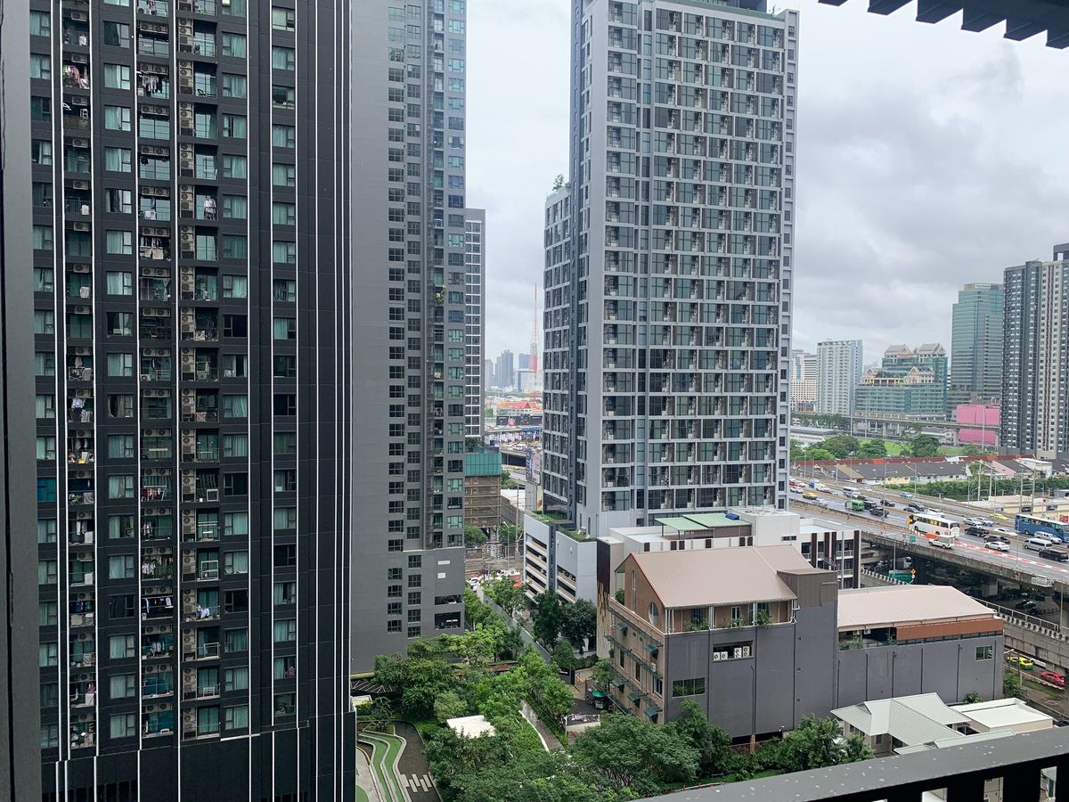For RentCondoRama9, Petchburi, RCA : For rent Life Asoke Hype Price 24,000 baht [LAH0024]
