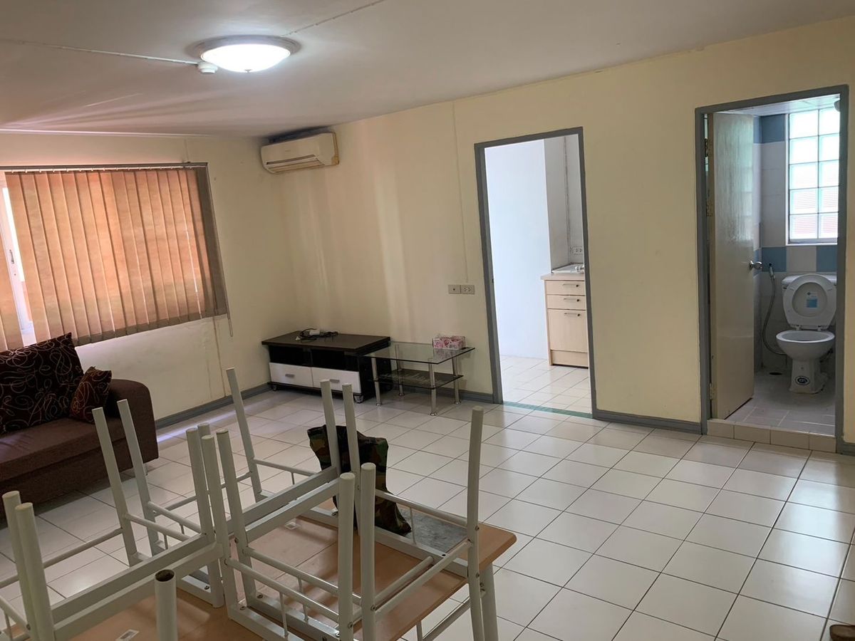 For SaleCondoLadprao101, Happy Land, The Mall Bang Kapi : Corner room 62 Sq. Building C, 2nd floor, 2 bedrooms, 2 bathrooms, Lumpini Center Ladprao 111