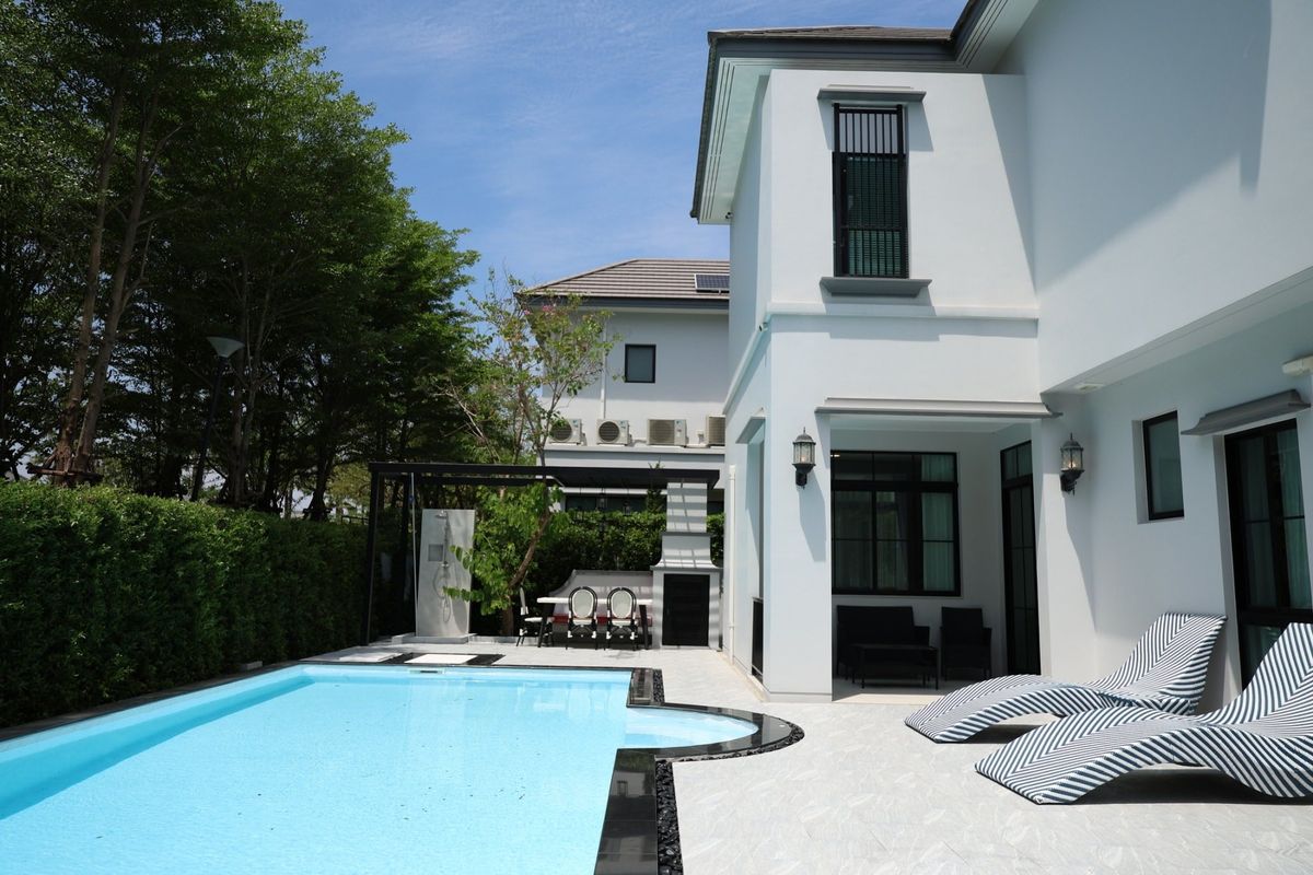 ให้เช่าบ้านพัฒนาการ ศรีนครินทร์ : 🏡ขาย/ให้เช่า บ้านเดี่ยวหรู Luxury house with Pool Villa✨ 5 ห้องนอน 6 ห้องน้ำ บ้านว่าง พร้อมเข้าอยู่