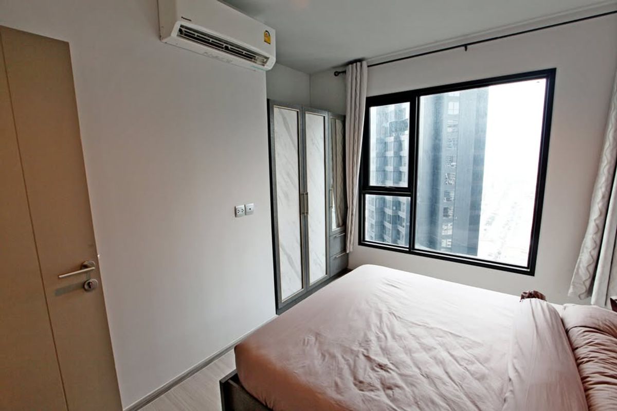 For RentCondoRama9, Petchburi, RCA : For rent Life Asoke Rama 9 Price 21,000 baht [LAR0021]