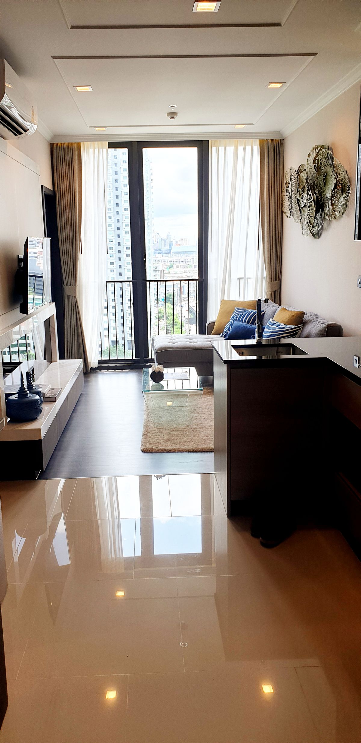 ขายคอนโดพระราม 9 เพชรบุรีตัดใหม่ RCA : Stylish 1-Bedroom Condo at The Line Asoke-Ratchada