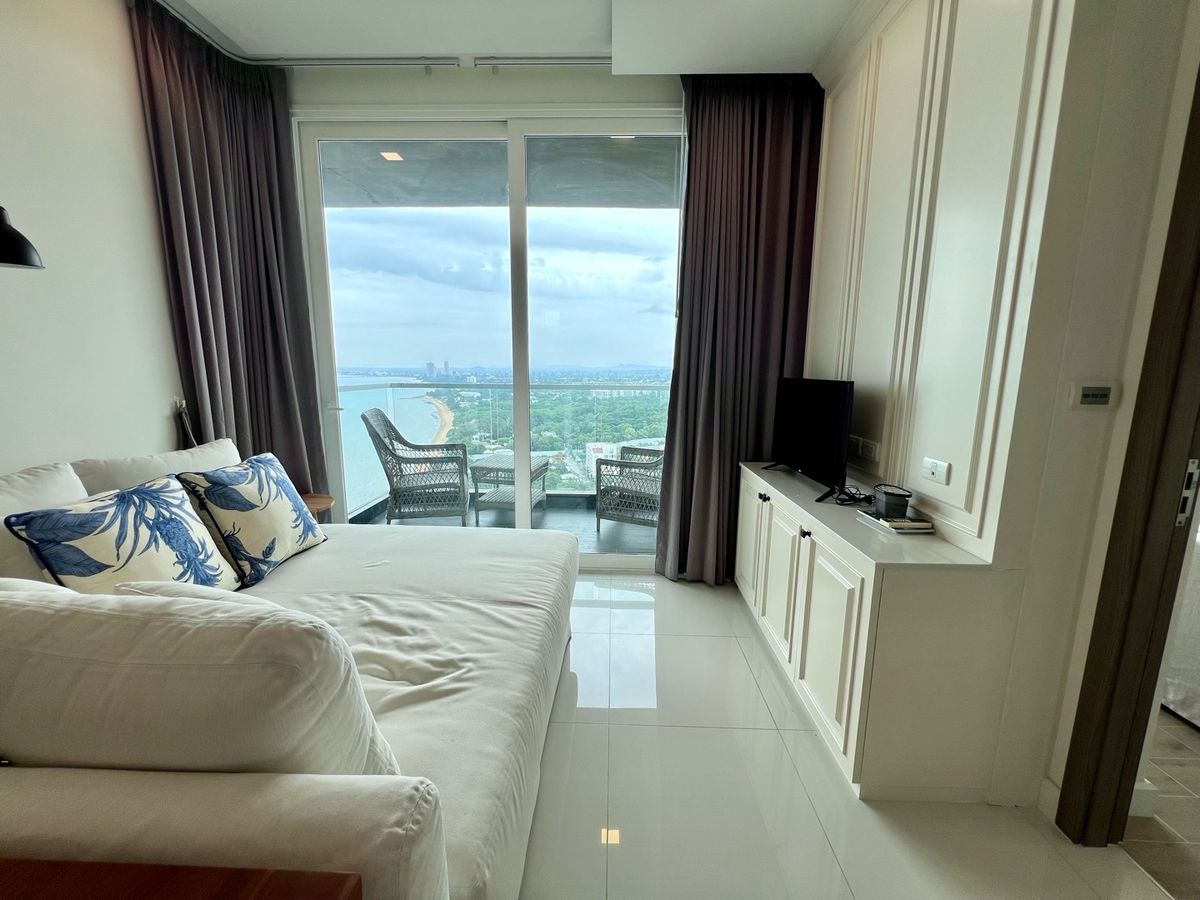 For SaleCondoPattaya, Bangsaen, Chonburi : 📍 Selling condo on the beach Del Mare Bangsaray Beachfront, has a beautiful sea view since waking up.