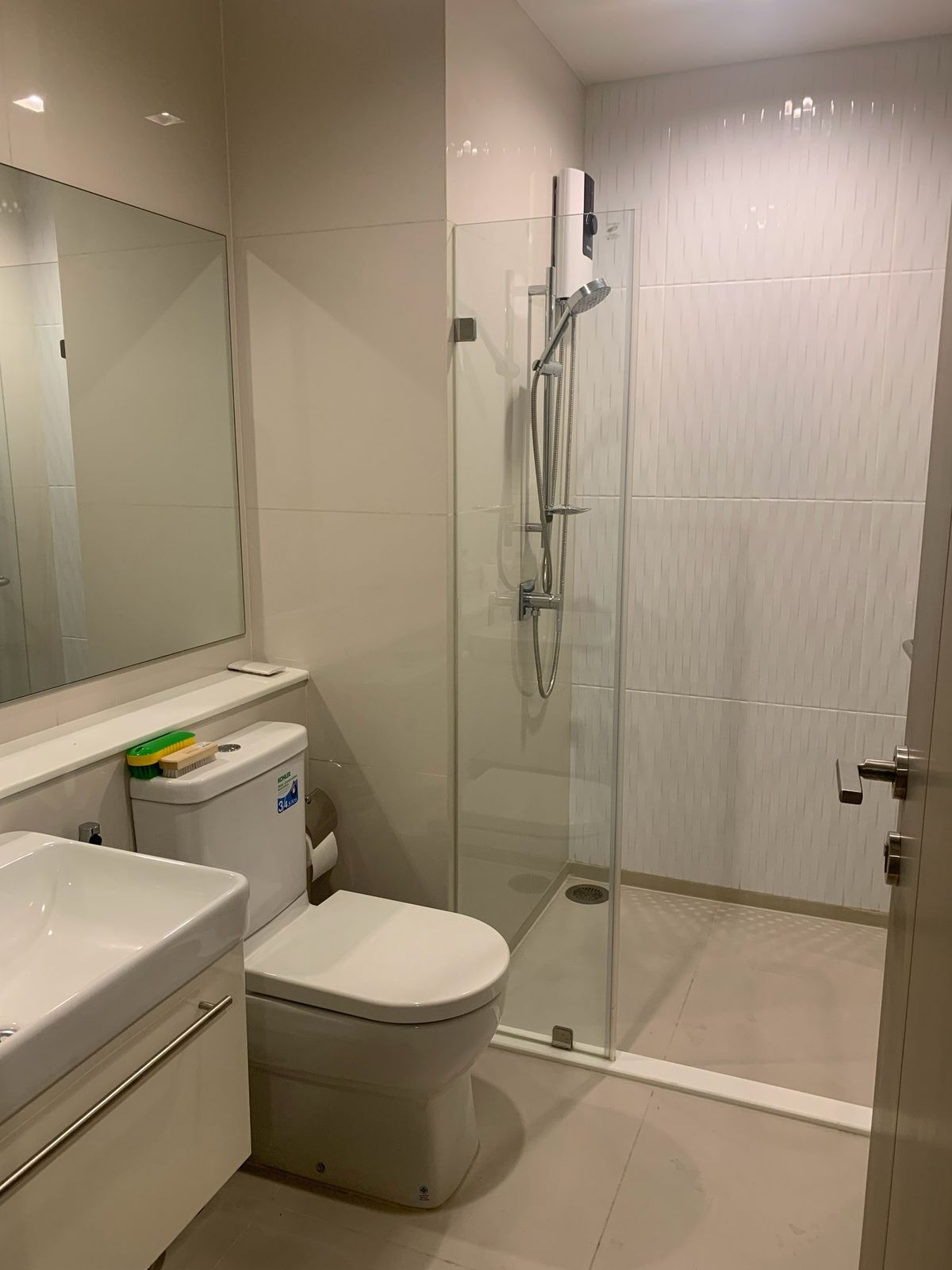 For RentCondoRama9, Petchburi, RCA : For rent Life Asoke Hype Price 24,000 baht [LAH0024]