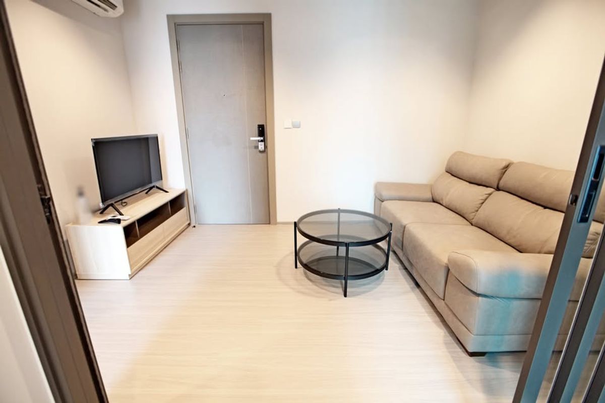 For RentCondoRama9, Petchburi, RCA : For rent Life Asoke Rama 9 Price 21,000 baht [LAR0021]