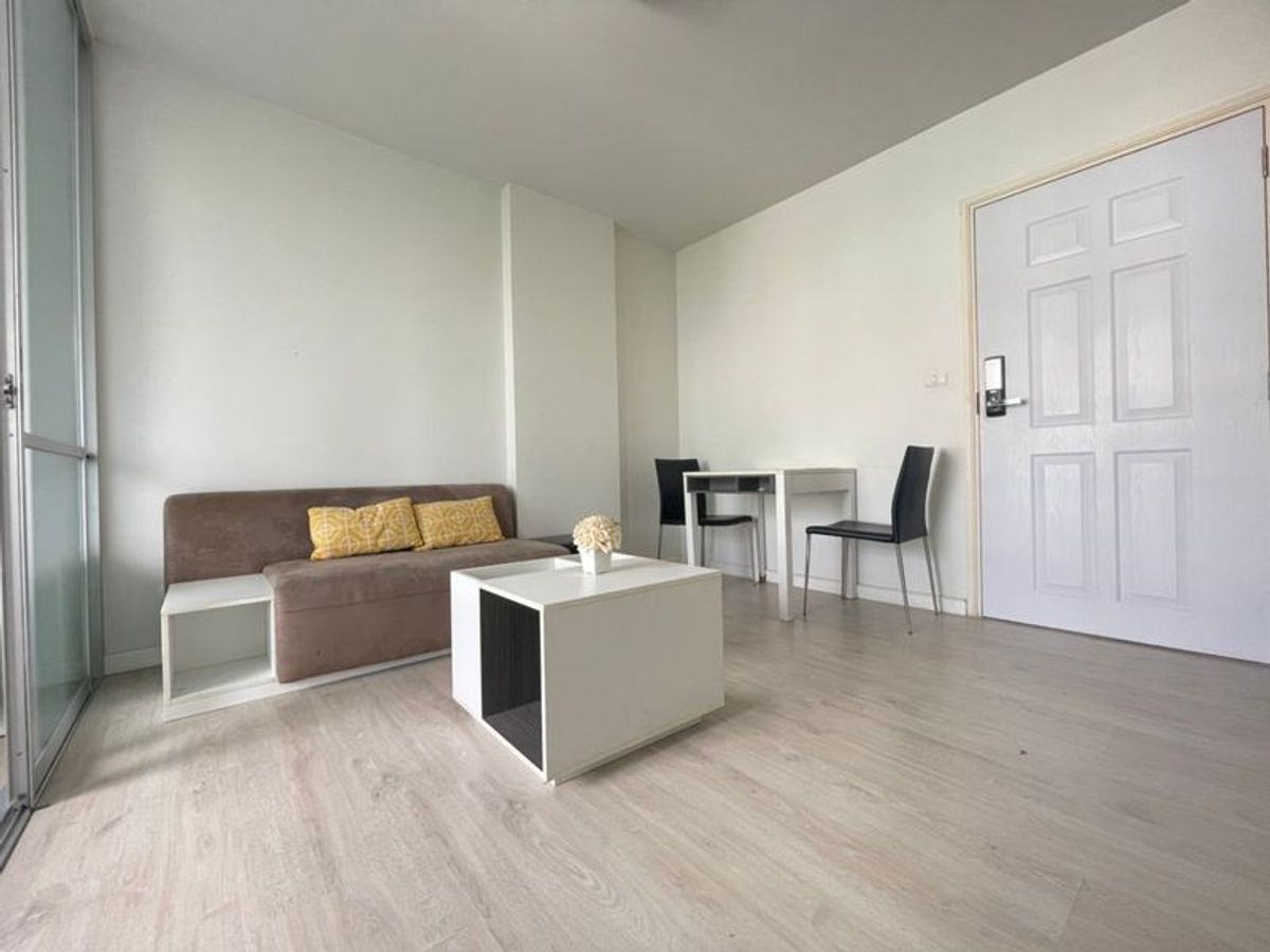ให้เช่าคอนโดเชียงใหม่ : เช่า D Condo sign ติดเซ็นทรัลเฟส ชั้น 6 ห้องมุม วิวสวน  11,000 /เดือน