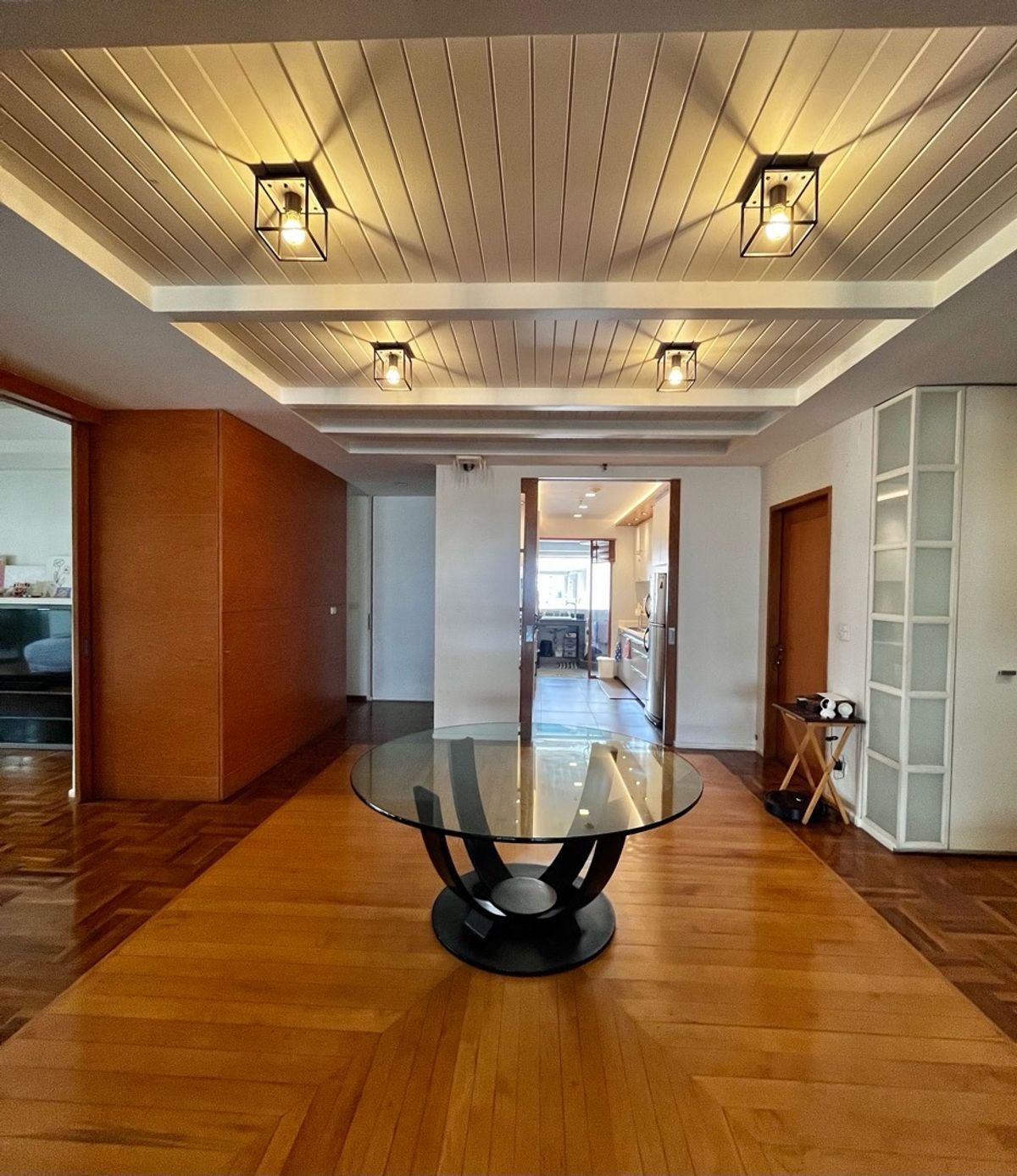 ให้เช่าคอนโดคลองเตย กล้วยน้ำไท : Tower Park 3 ห้องนอน 276 ตรม 95k