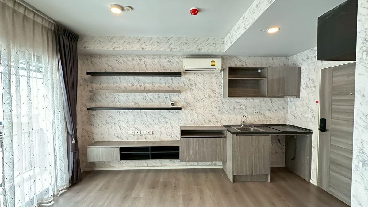 ขายคอนโดบางนา แบริ่ง ลาซาล : ขายคอนโดNothing Hill Condo สุขุมวิท 105
ห้องสวย  สภาพดี ใกล้รถไฟฟ้า