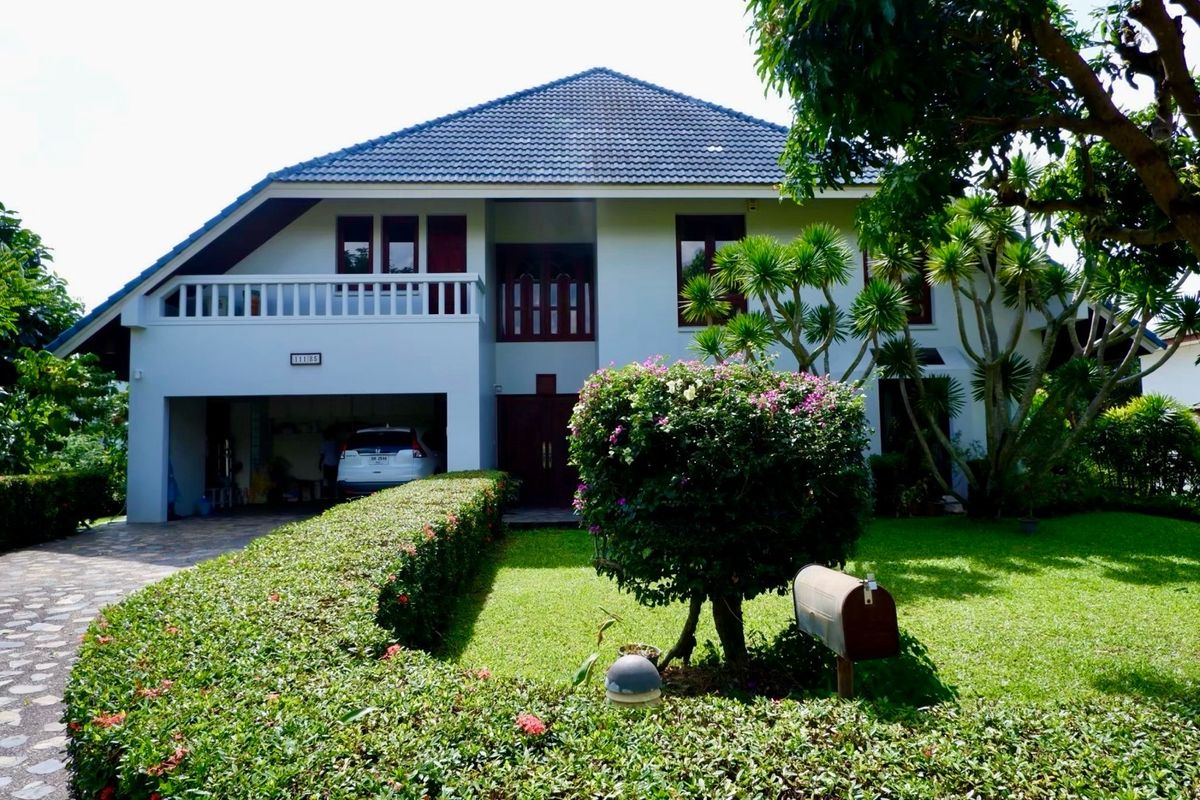 ขายบ้านพัทยา บางแสน ชลบุรี สัตหีบ : 🏡 ขายบ้านเดี่ยวสุดหรู พร้อมที่ดิน ใจกลางสนามกอล์ฟ Phoenix Gold Golf & Country Club พัทยา 4นอน 5น้ำ
