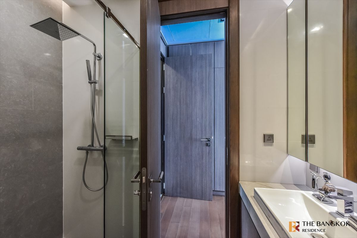 For SaleCondoNana, North Nana,Sukhumvit13, Soi Nana : 🔥Super Hot Deal 🔥Beautiful unit !!!  Q1 Sukhumvit, Ultra Luxury near BTS nana