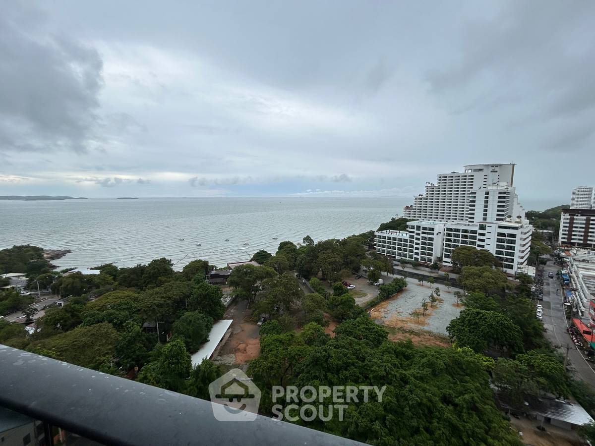 For SaleCondoPattaya, Bangsaen, Chonburi : 1-BR Condo at Andromeda Condominium Pattaya close to Phratamnak