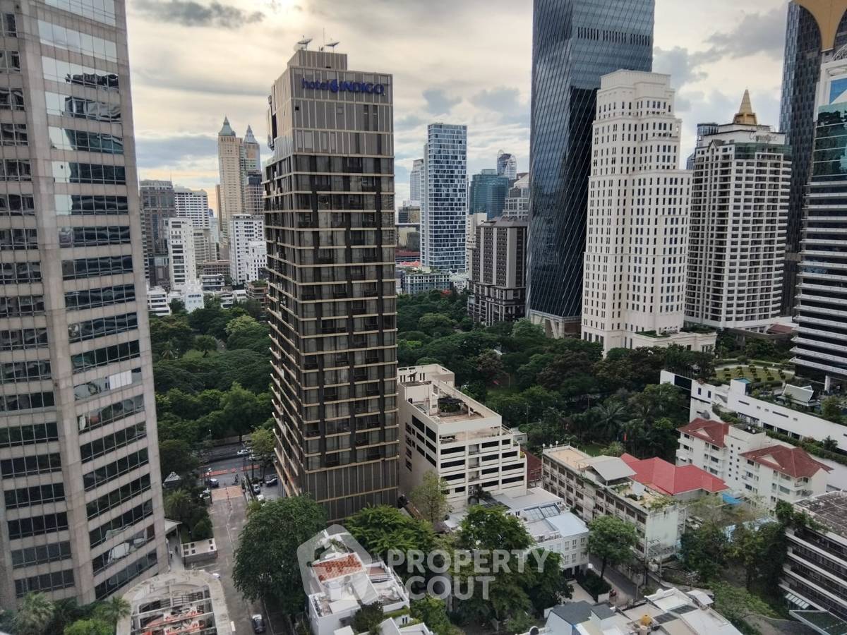 For SaleCondoWitthayu, Chidlom, Langsuan, Ploenchit : 2-BR Condo at All Seasons Mansion Condominium near BTS Phloen Chit
