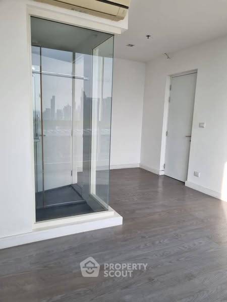 For SaleCondoRama9, Petchburi, RCA : 2-BR Condo at A Space Asoke-Ratchada near MRT Phra Ram 9