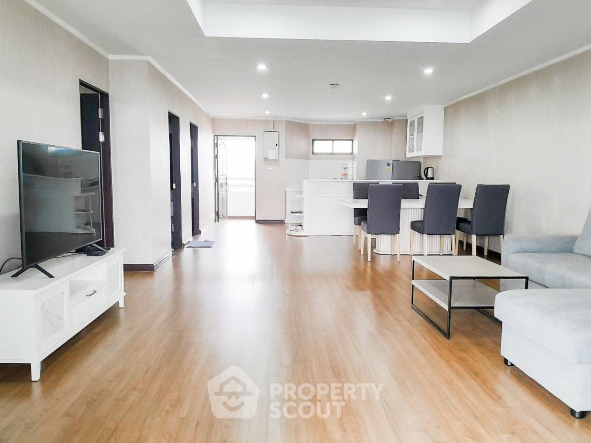 For SaleCondoCha-am Phetchaburi : 2-BR Condo at Cha-Am Grand Condotel close to Cha-Am Beach