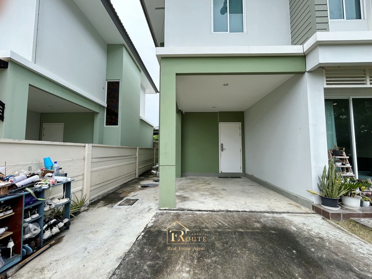For SaleHousePathum Thani,Rangsit, Thammasat : Twin house for sale, The Platon Chaeng Wattana-Ratchaphruek, 44.9 sq.w., behind the road near 345 Bang Khu Temple, Pathum Thani Temple