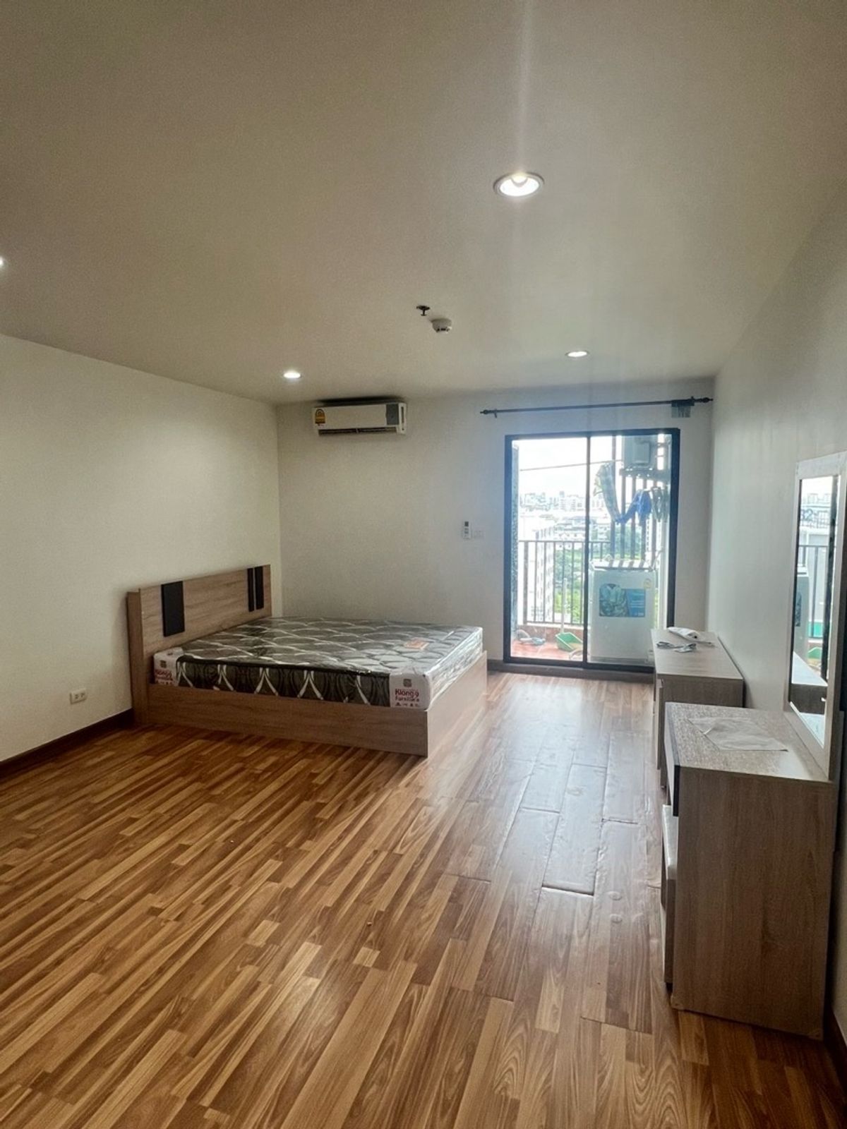 ให้เช่าคอนโดวิภาวดี ดอนเมือง หลักสี่ : Regent home 15 ห้องใหม่ล่าสุด ✅