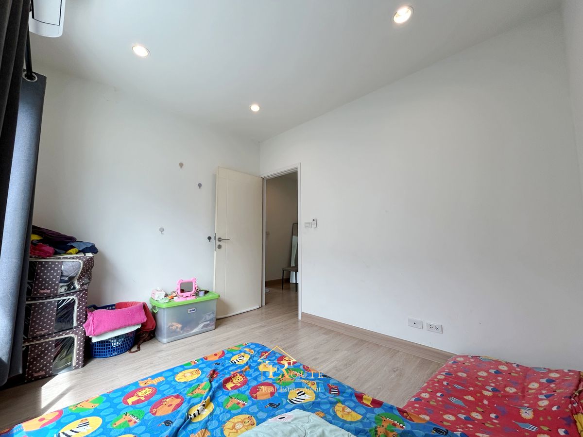 For SaleHousePathum Thani,Rangsit, Thammasat : Twin house for sale, The Platon Chaeng Wattana-Ratchaphruek, 44.9 sq.w., behind the road near 345 Bang Khu Temple, Pathum Thani Temple