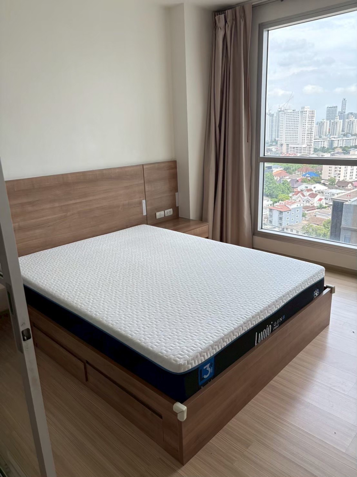 For RentCondoRatchadapisek, Huaikwang, Suttisan : Urgent rent, Ritum Ratchada, Huai Khwang 1 bedroom Rhythm Ratchada Huaikhwang