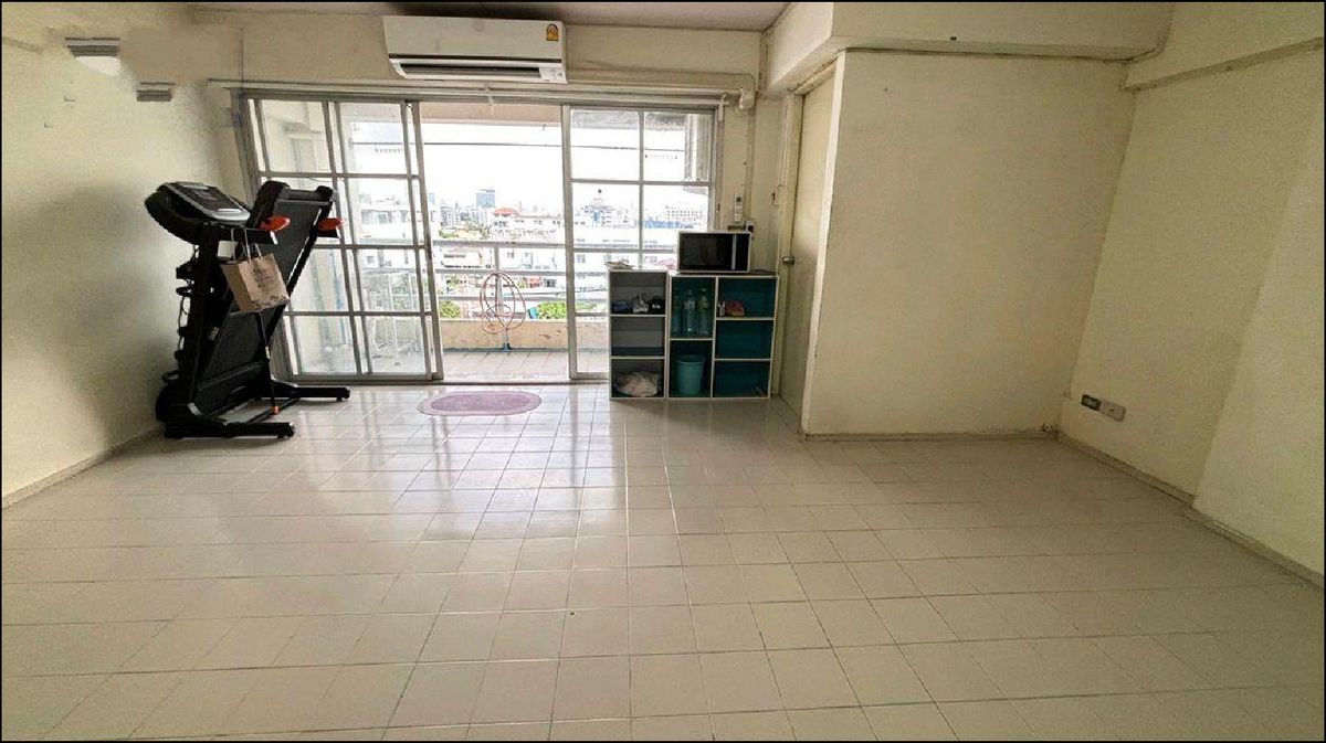 For SaleCondoLadprao101, Happy Land, The Mall Bang Kapi : Urgent sale less than a million condo 1 bedroom, 7th floor, Living Place Ladprao 138 (S4889)