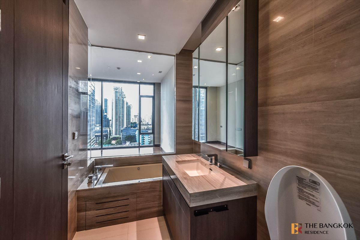 For SaleCondoNana, North Nana,Sukhumvit13, Soi Nana :   🔥 Luxury Unit Available Now! 🔥 Q1 Sukhumvit, Ultra Luxury near BTS nana 