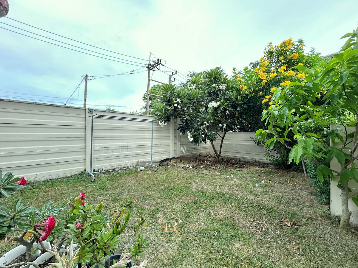 For SaleHousePathum Thani,Rangsit, Thammasat : Twin house for sale, The Platon Chaeng Wattana-Ratchaphruek, 44.9 sq.w., behind the road near 345 Bang Khu Temple, Pathum Thani Temple