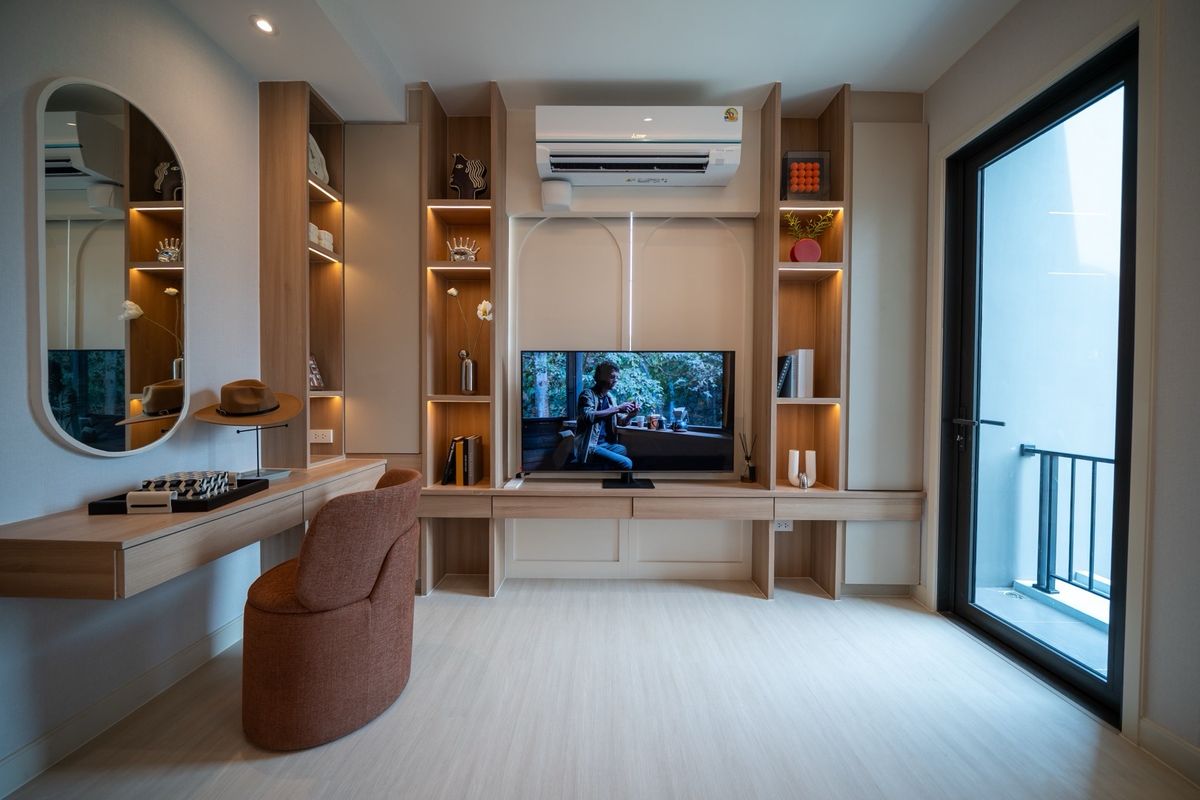 For SaleTownhomeRattanathibet, Sanambinna : 𝑴𝒂𝒕𝒕𝒆𝒓 Ngamwongwan — close to the BTS. 3 bedrooms, 3 bathrooms, 2 parking spaces, plus an 𝐄𝐱𝐜𝐥𝐮𝐬𝐢𝐯𝐞 promotion locked in for every deal. Call now 📱 092-808-8899