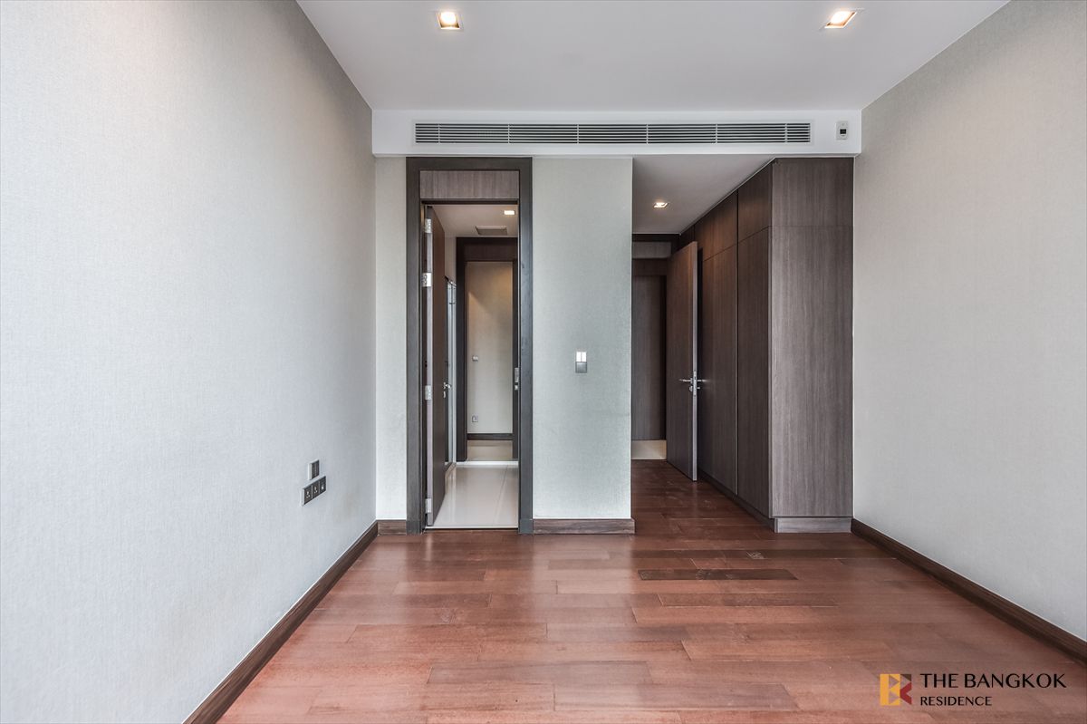 For SaleCondoNana, North Nana,Sukhumvit13, Soi Nana :   🔥 Luxury Unit Available Now! 🔥 Q1 Sukhumvit, Ultra Luxury near BTS nana 