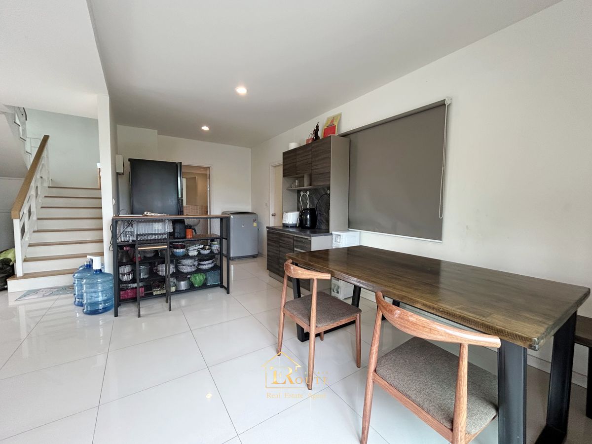 For SaleHousePathum Thani,Rangsit, Thammasat : Twin house for sale, The Platon Chaeng Wattana-Ratchaphruek, 44.9 sq.w., behind the road near 345 Bang Khu Temple, Pathum Thani Temple