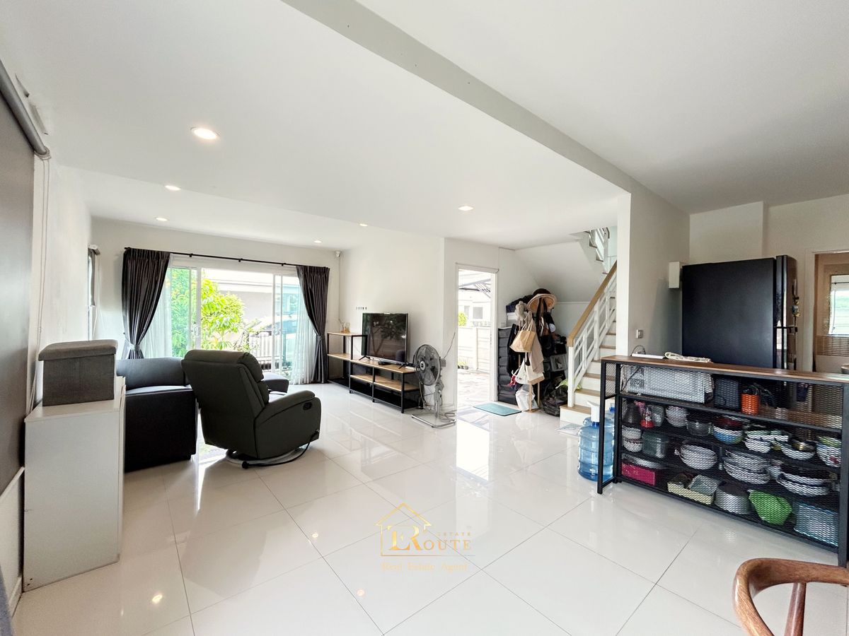 For SaleHousePathum Thani,Rangsit, Thammasat : Twin house for sale, The Platon Chaeng Wattana-Ratchaphruek, 44.9 sq.w., behind the road near 345 Bang Khu Temple, Pathum Thani Temple