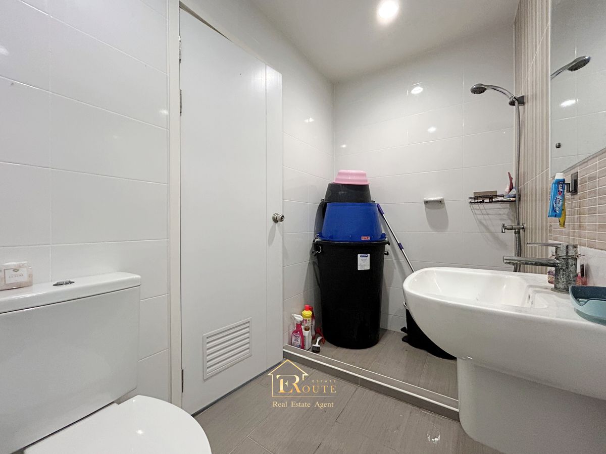 For SaleHousePathum Thani,Rangsit, Thammasat : Twin house for sale, The Platon Chaeng Wattana-Ratchaphruek, 44.9 sq.w., behind the road near 345 Bang Khu Temple, Pathum Thani Temple