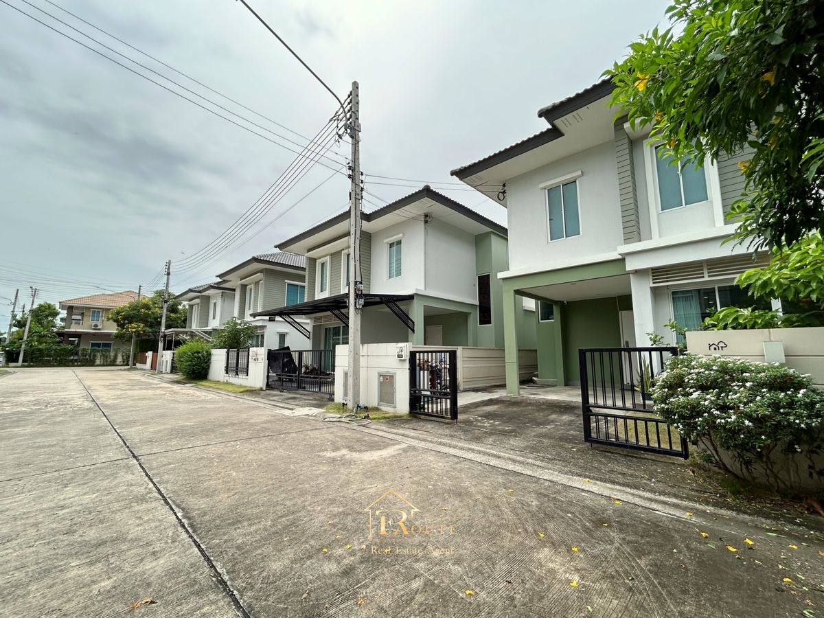 For SaleHousePathum Thani,Rangsit, Thammasat : Twin house for sale, The Platon Chaeng Wattana-Ratchaphruek, 44.9 sq.w., behind the road near 345 Bang Khu Temple, Pathum Thani Temple