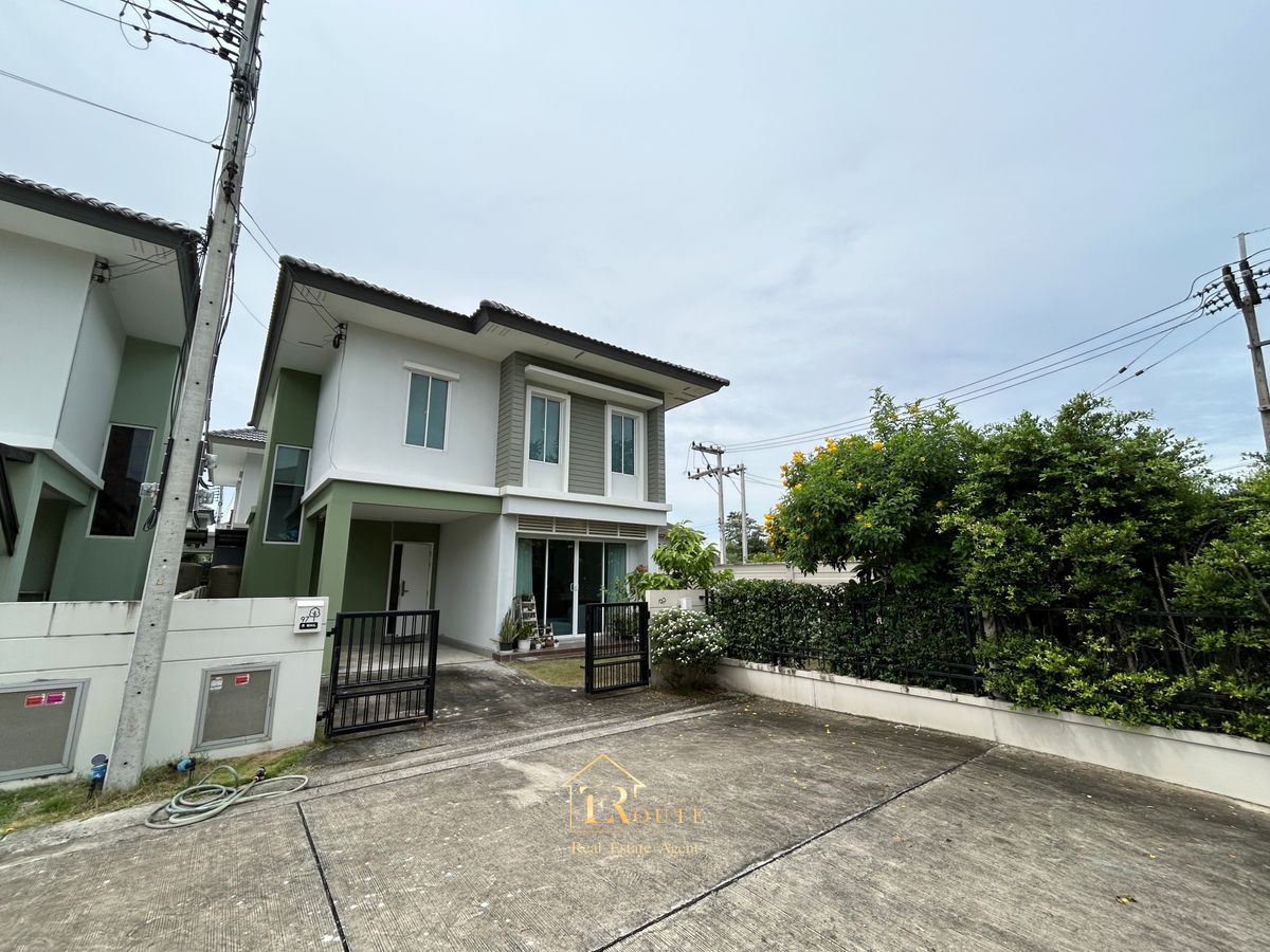 For SaleHousePathum Thani,Rangsit, Thammasat : Twin house for sale, The Platon Chaeng Wattana-Ratchaphruek, 44.9 sq.w., behind the road near 345 Bang Khu Temple, Pathum Thani Temple