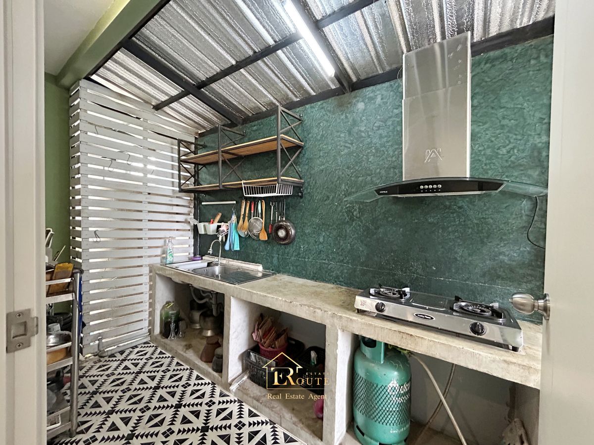 For SaleHousePathum Thani,Rangsit, Thammasat : Twin house for sale, The Platon Chaeng Wattana-Ratchaphruek, 44.9 sq.w., behind the road near 345 Bang Khu Temple, Pathum Thani Temple