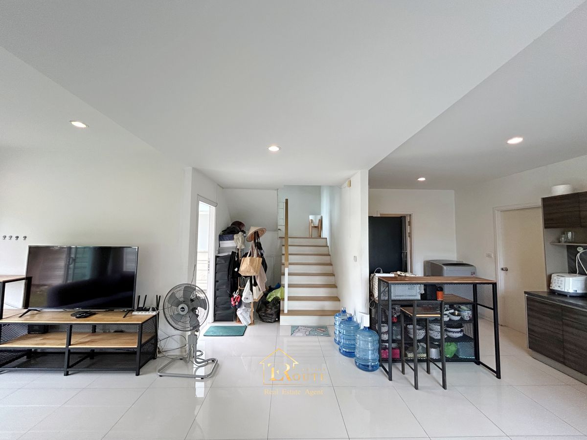 For SaleHousePathum Thani,Rangsit, Thammasat : Twin house for sale, The Platon Chaeng Wattana-Ratchaphruek, 44.9 sq.w., behind the road near 345 Bang Khu Temple, Pathum Thani Temple