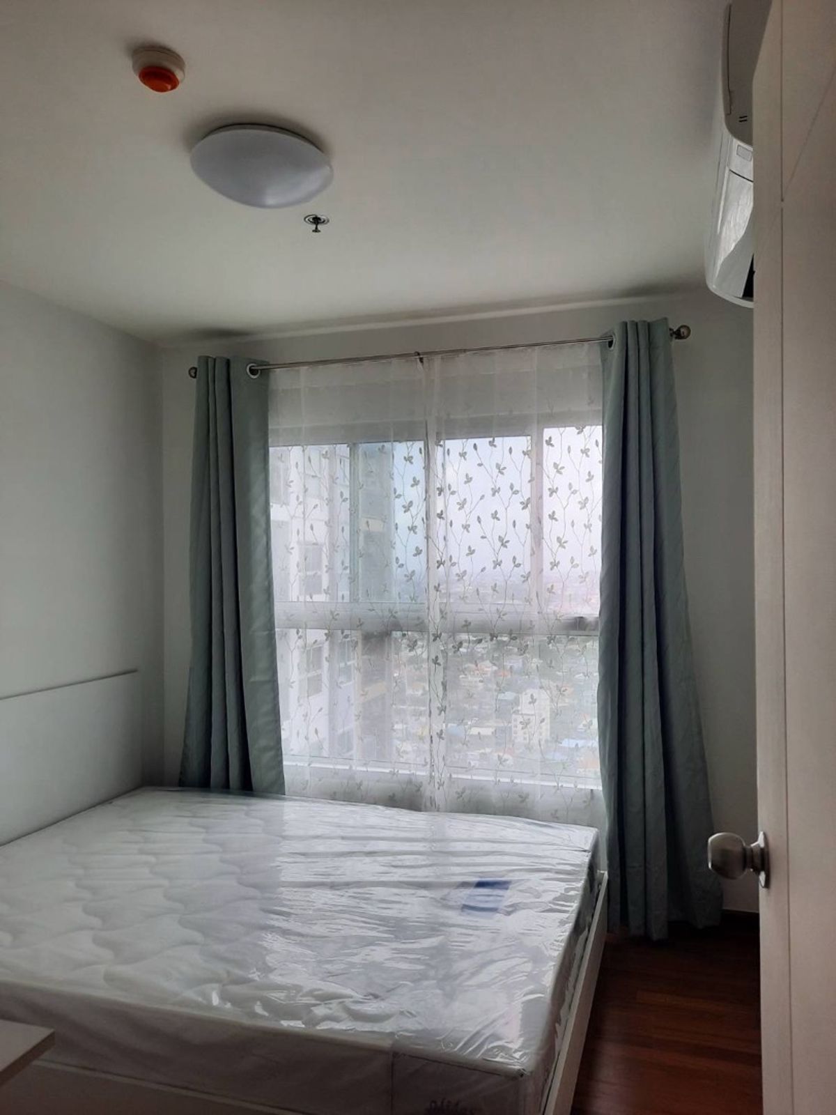 For RentCondoChaengwatana, Muangthong : Condo for rent, Dae Trust Ngamwongwan (new room), 31 floor, 30 sqm.