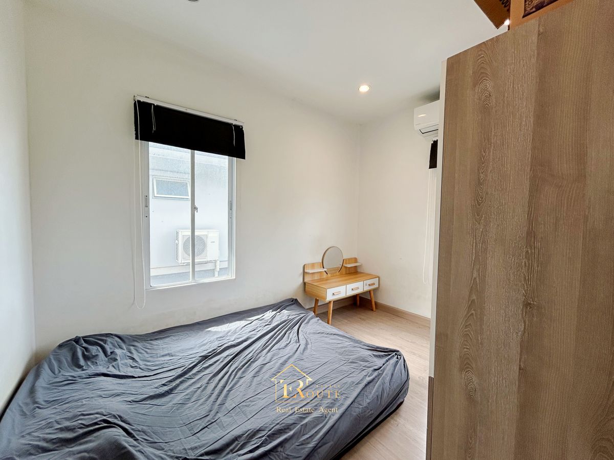 For SaleHousePathum Thani,Rangsit, Thammasat : Twin house for sale, The Platon Chaeng Wattana-Ratchaphruek, 44.9 sq.w., behind the road near 345 Bang Khu Temple, Pathum Thani Temple