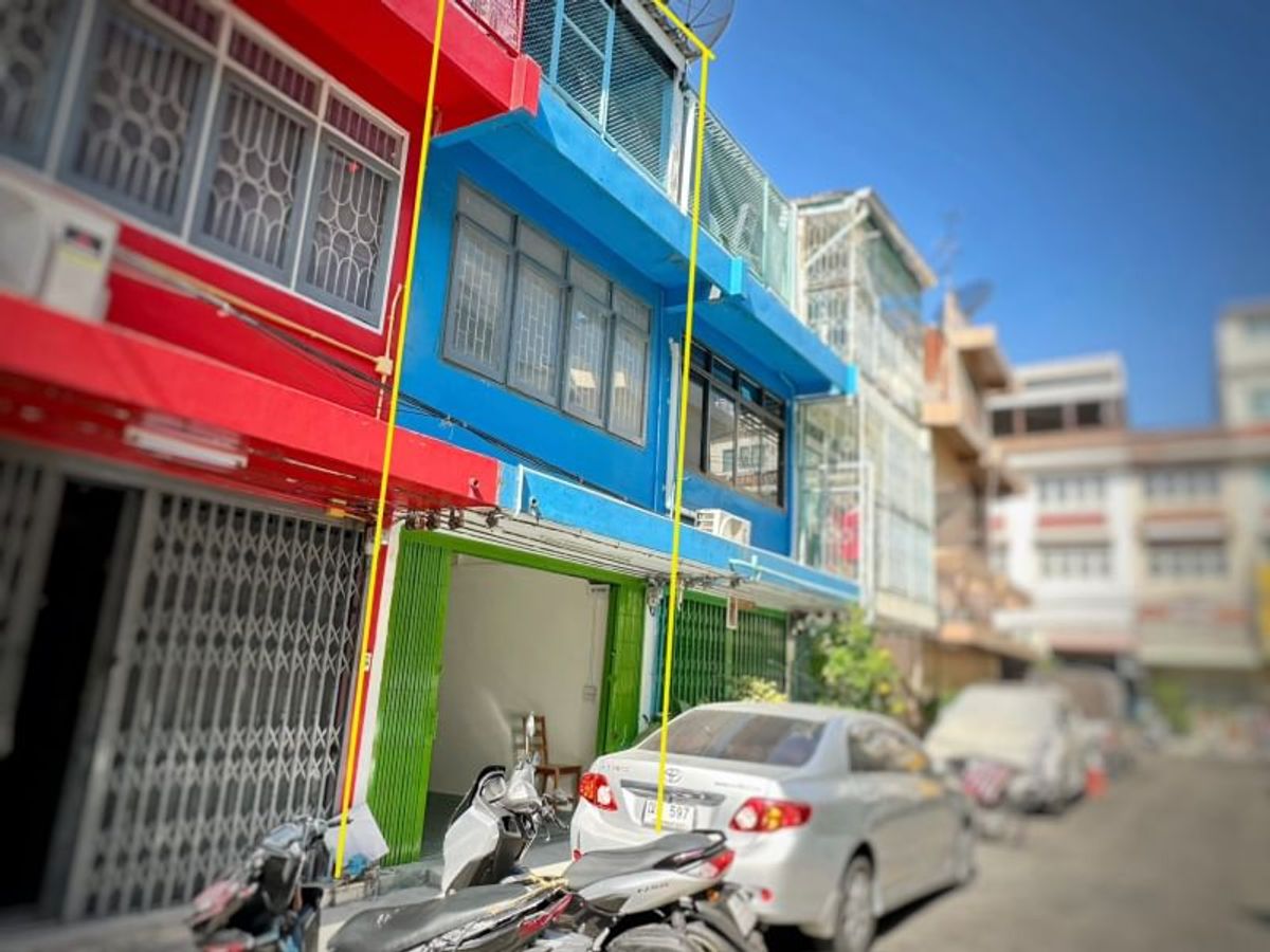 For SaleShop HouseSathorn, Narathiwat : 3rd floor commercial building for sale, Soi Chan 16, 4 - Narathiwat Rajanagarindra 14, good location in the heart of Sathorn