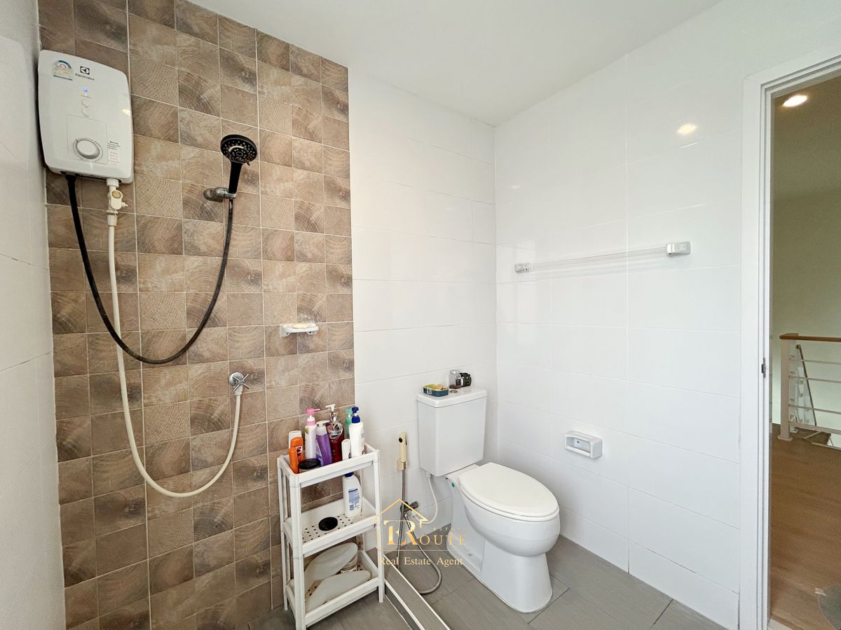 For SaleHousePathum Thani,Rangsit, Thammasat : Twin house for sale, The Platon Chaeng Wattana-Ratchaphruek, 44.9 sq.w., behind the road near 345 Bang Khu Temple, Pathum Thani Temple