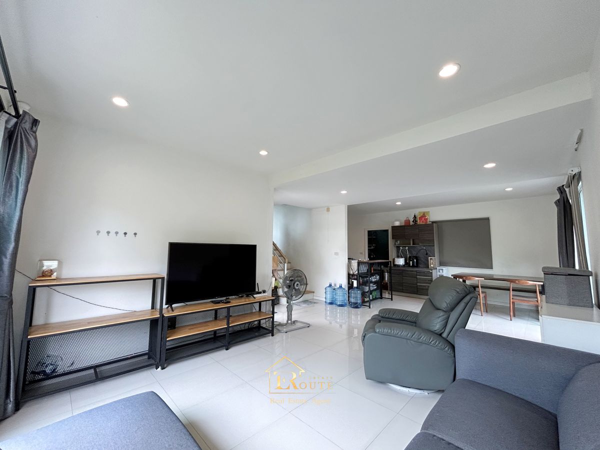 For SaleHousePathum Thani,Rangsit, Thammasat : Twin house for sale, The Platon Chaeng Wattana-Ratchaphruek, 44.9 sq.w., behind the road near 345 Bang Khu Temple, Pathum Thani Temple