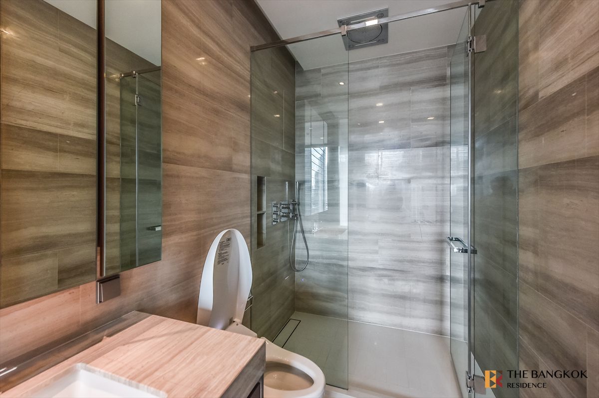 For SaleCondoNana, North Nana,Sukhumvit13, Soi Nana :   🔥 Luxury Unit Available Now! 🔥 Q1 Sukhumvit, Ultra Luxury near BTS nana 