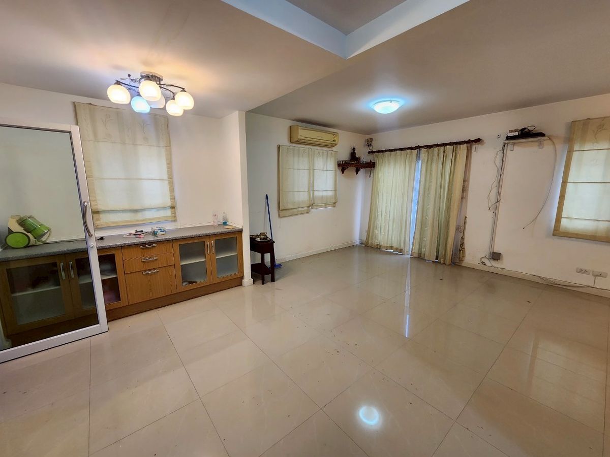 ขายบ้านมหาชัย สมุทรสาคร : บ้านเดี่ยว โครงการพฤกษาวิลเลจ 6 พระราม 2 - บางขุนเทียนชายทะเล บ้านพร้อมอยู่ ทำเลหน้าสวน ขนาด 50 ตารางวา 3 ห้องนอน ตำบลพันท้ายนรสิงห์ อำเภอเมืองสมุทรสาคร จังหวัดสมุทรสาคร