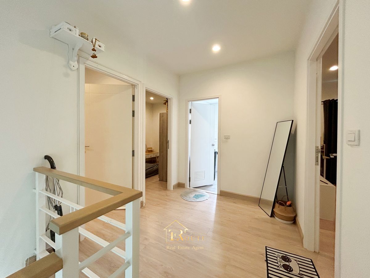 For SaleHousePathum Thani,Rangsit, Thammasat : Twin house for sale, The Platon Chaeng Wattana-Ratchaphruek, 44.9 sq.w., behind the road near 345 Bang Khu Temple, Pathum Thani Temple